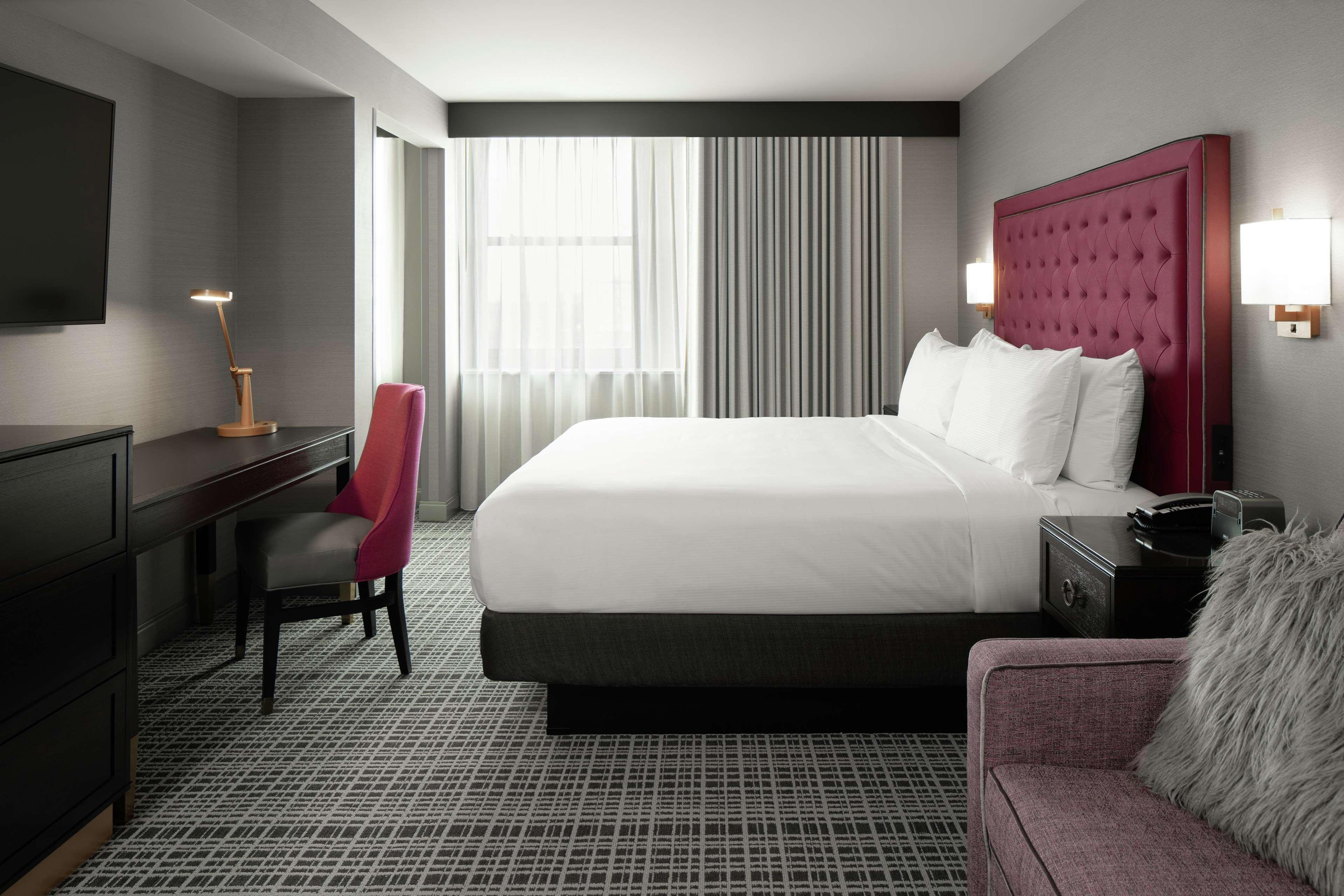 The Axis Moline Hotel, Tapestry Collection By Hilton Eksteriør billede