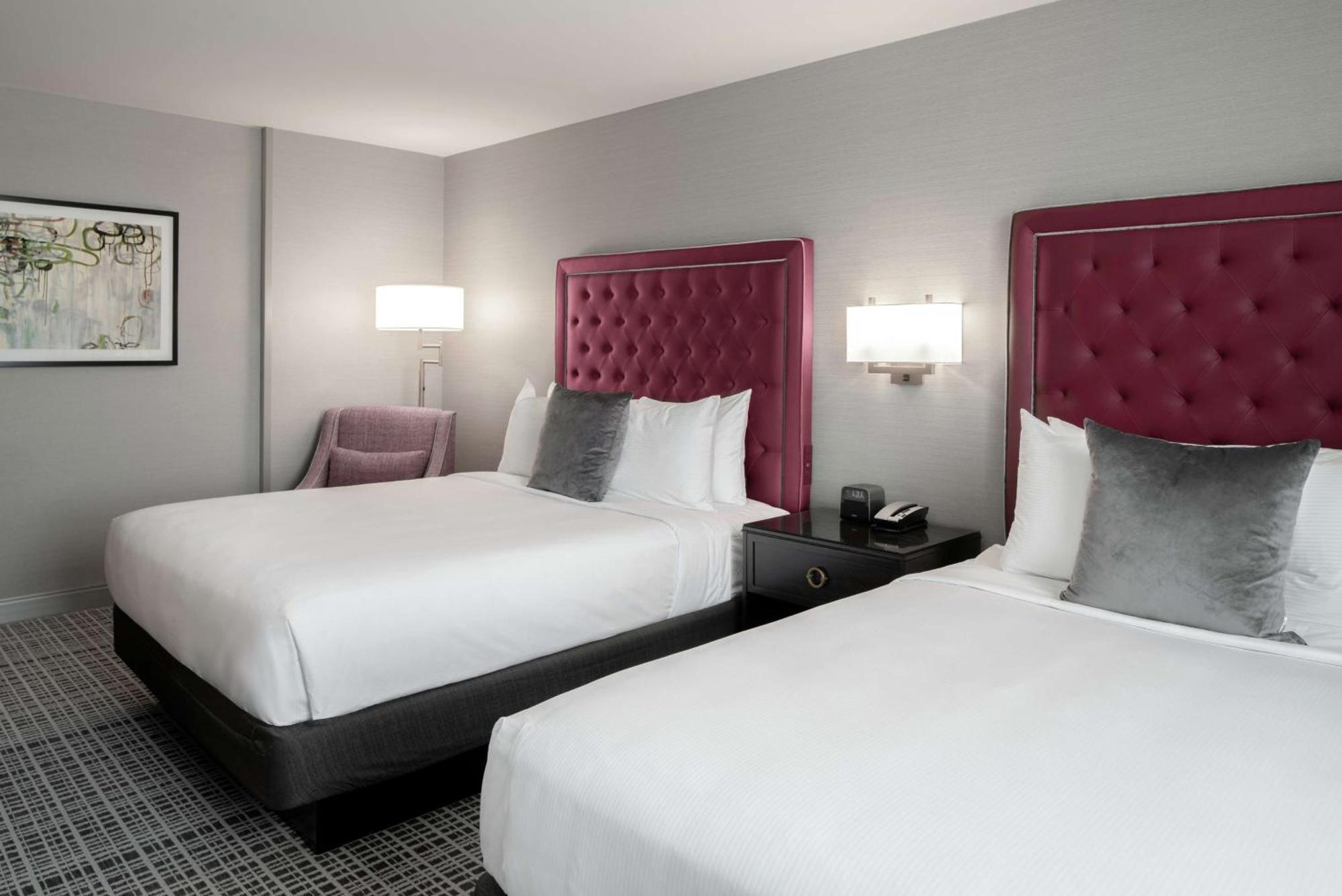 The Axis Moline Hotel, Tapestry Collection By Hilton Eksteriør billede